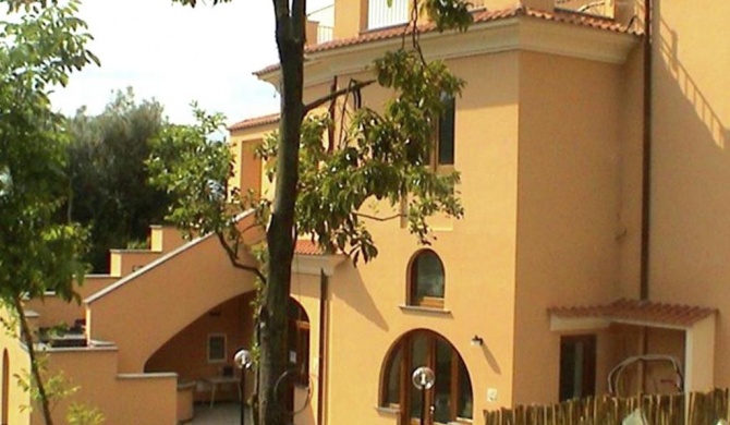 Apartment in a country house but near the centre of Sorrento