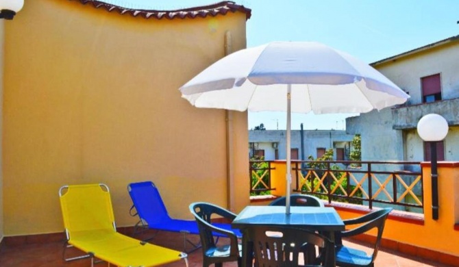 One bedroom appartement at Capaccio Paestum 300 m away from the beach with enclosed garden and wifi