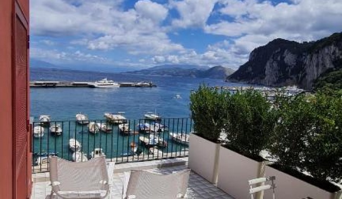 Capri Marina Suite