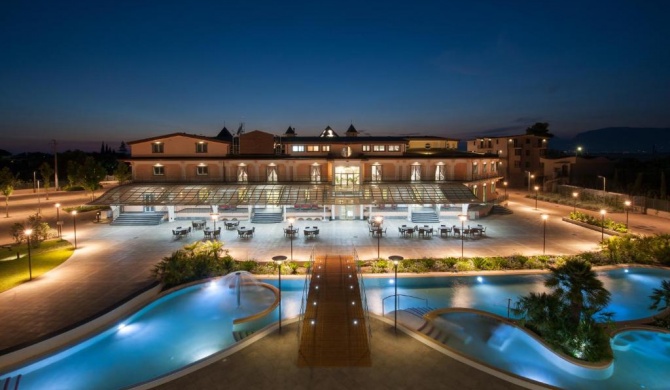 L' Araba Fenice Hotel & Resort