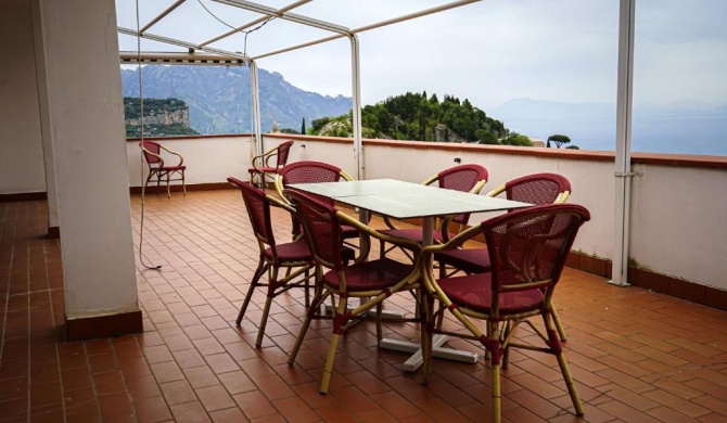 3 bedrooms appartement with wifi at Amalfi 3 km away from the beach