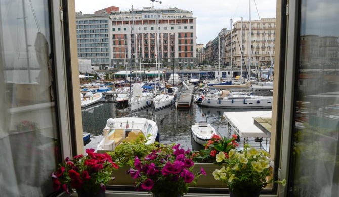 Casa del Porto al Borgo Marinari