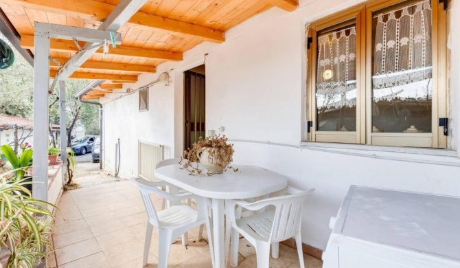 One bedroom appartement at Pisciotta 200 m away from the beach with furnished terrace